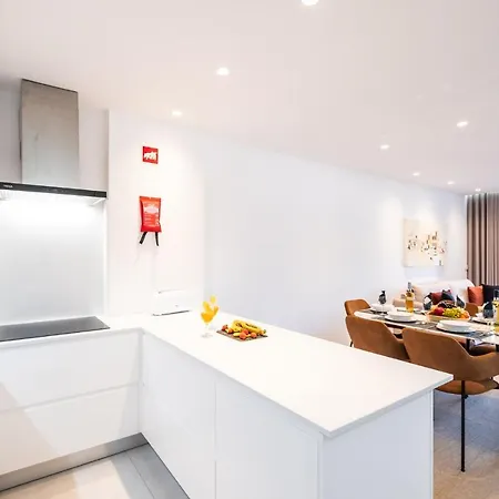 Lägenhet Melbourne 2 - Confortavel E Com Piscina - *